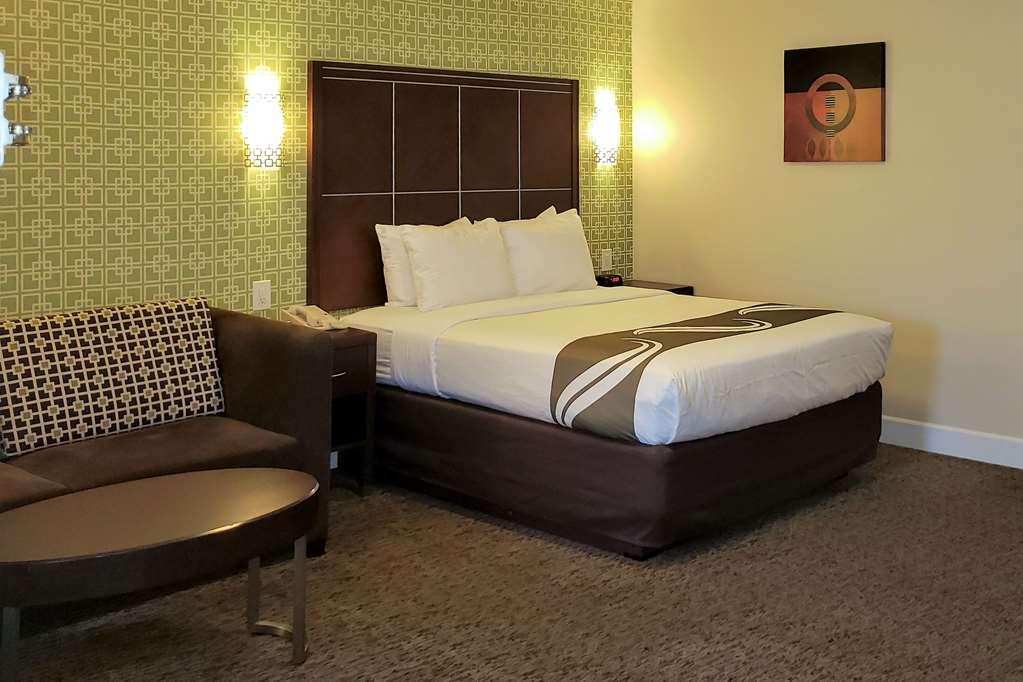 Quality Inn Ontario Airport Convention Center Room photo