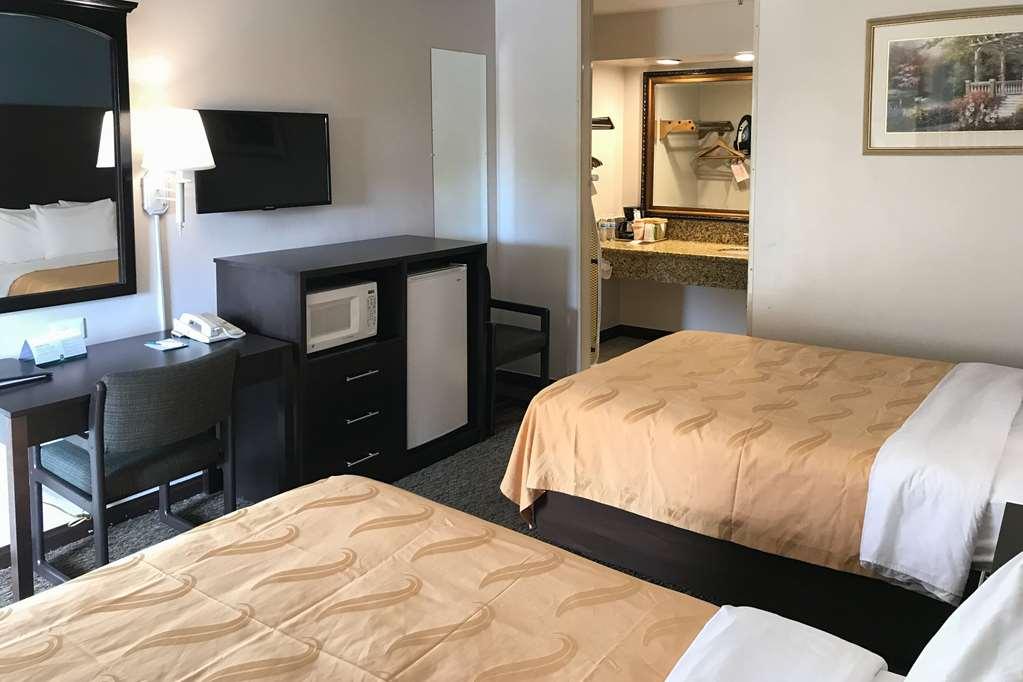 Quality Inn Ontario Airport Convention Center Room photo